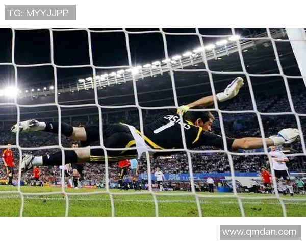 2005年皇马与北京国安对决卡西利亚斯的精彩扑救回顾